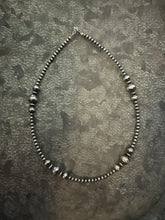 Load image into Gallery viewer, Mixed Pearl Necklace
