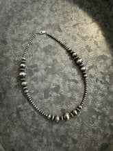 Load image into Gallery viewer, 3-10mm pearls x Corrugated Saucer Necklace
