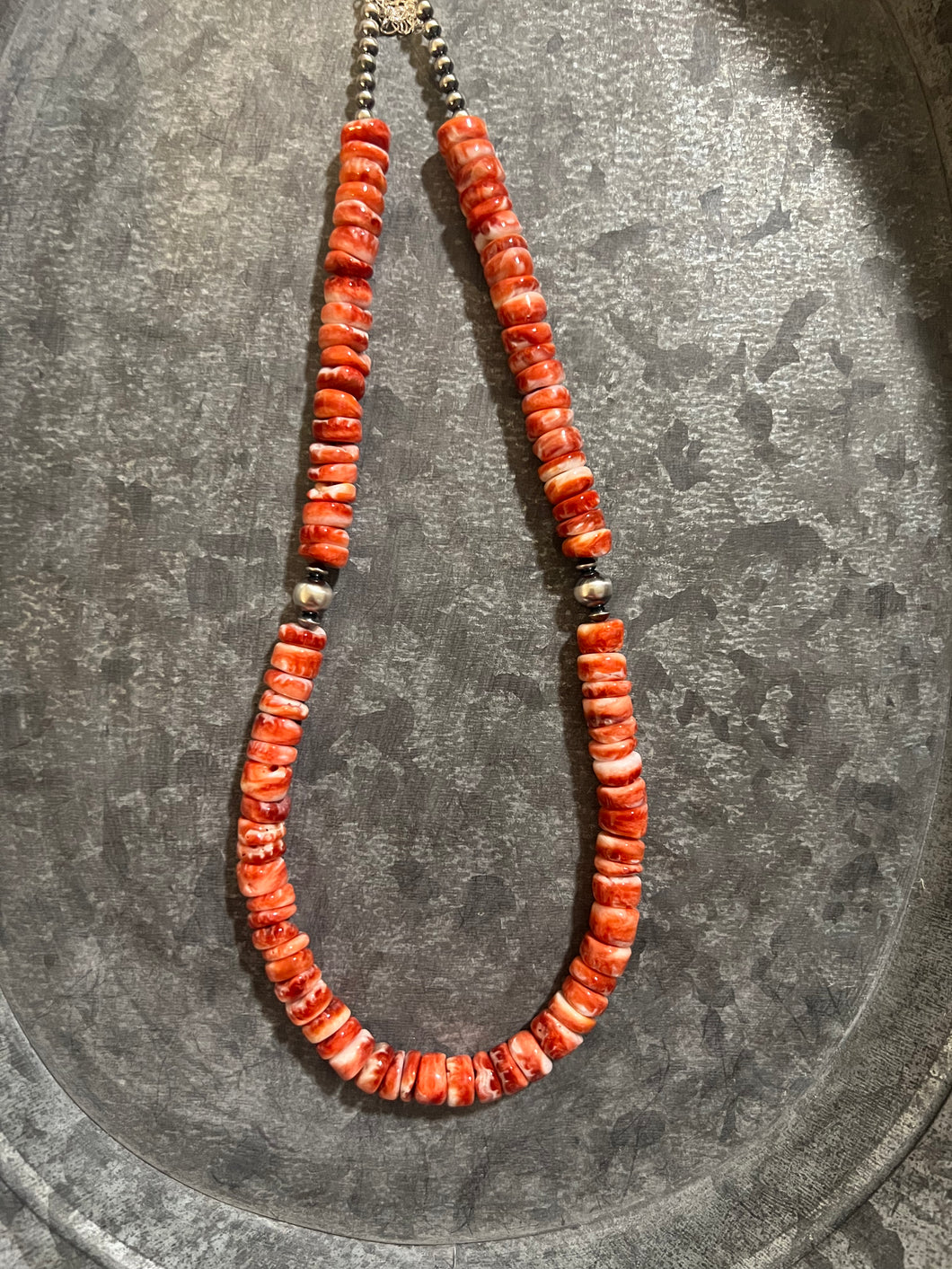 Red spiny necklace