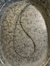 Load image into Gallery viewer, 4/6mm + Saucer Necklace
