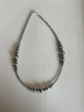 Load image into Gallery viewer, 3-10mm pearls x Corrugated Saucer Necklace
